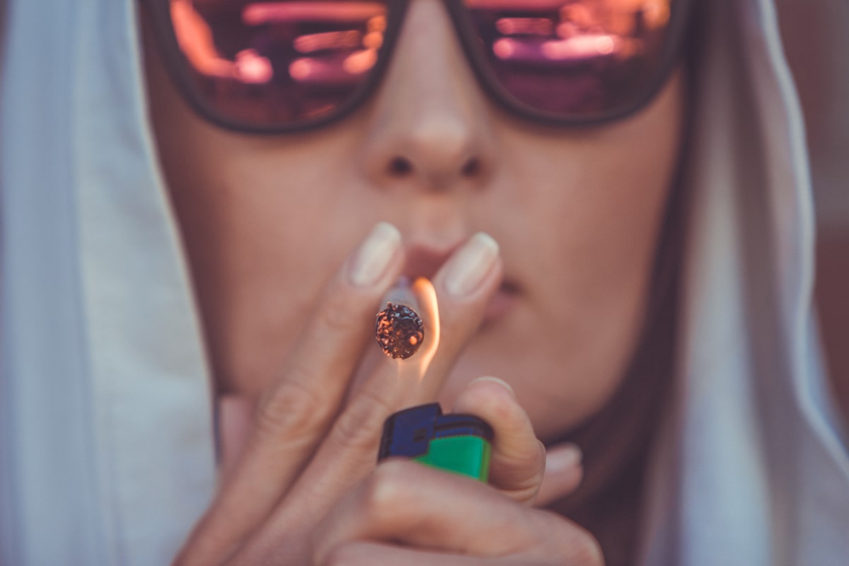 a woman showing signs of marijuana addiction