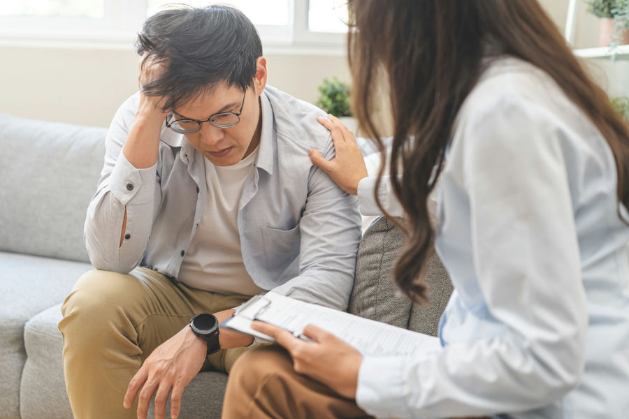 Man experiencing the side effects of Klonopin