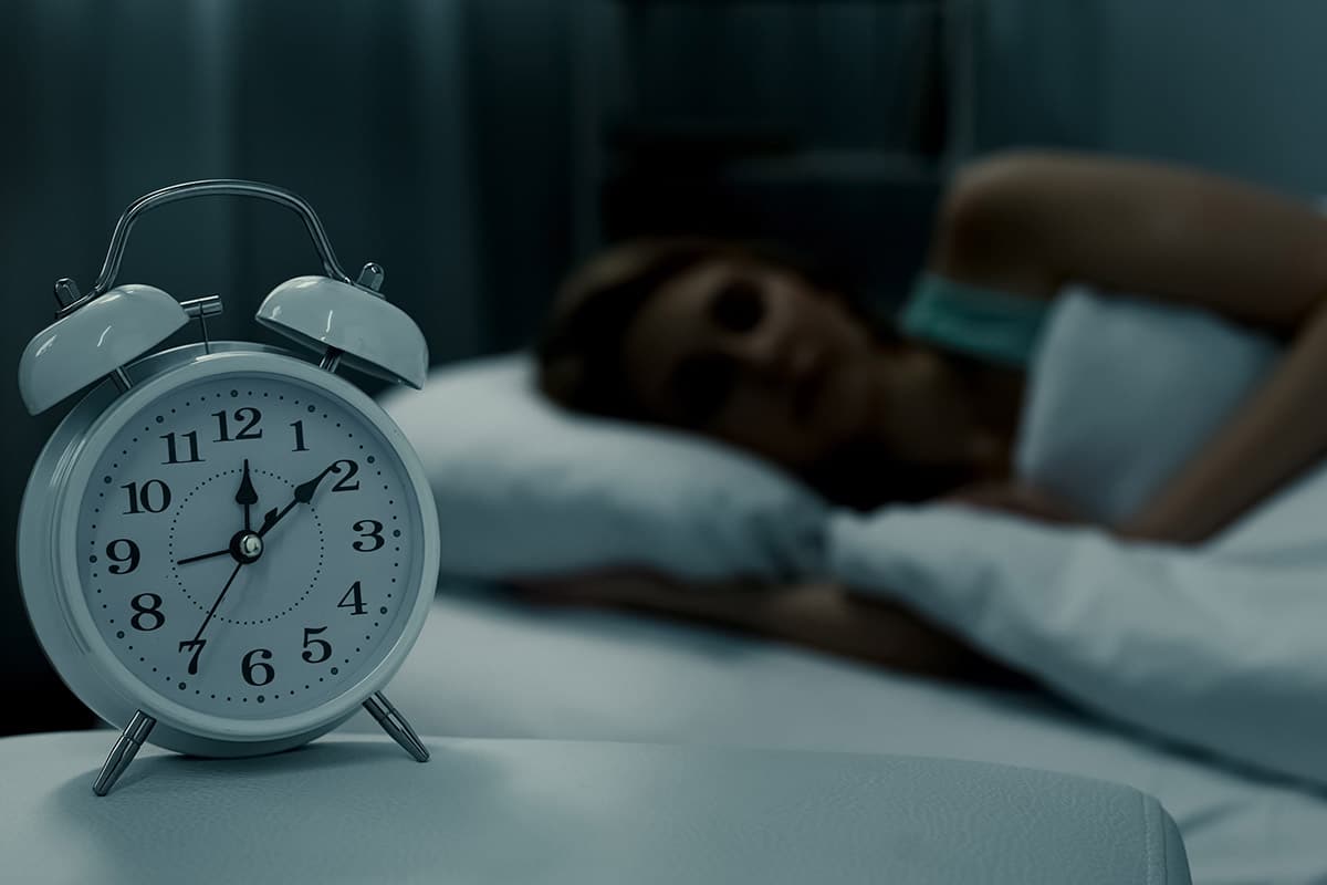 alarm clock showing good sleep routine